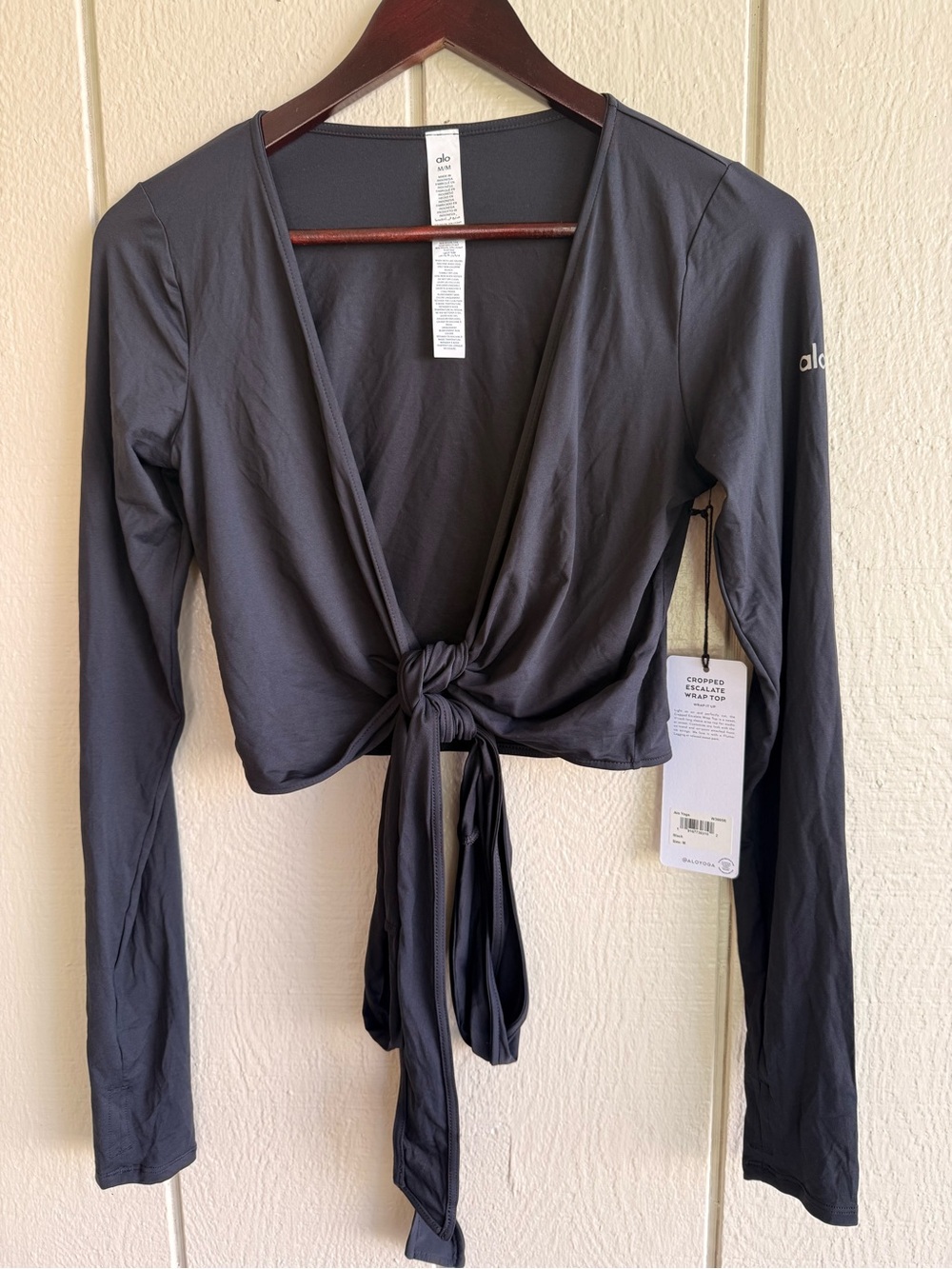 ALO Yoga Charcoal Gray Tie-Front Long Sleeve Crop Top
